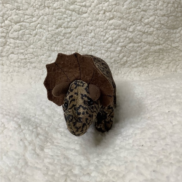 Walt Disney World Triceratops Dinosaur Plush Stuffed Animal Toy - Picture 6 of 6